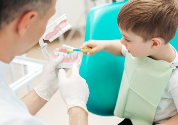 Kids-dental-700x441